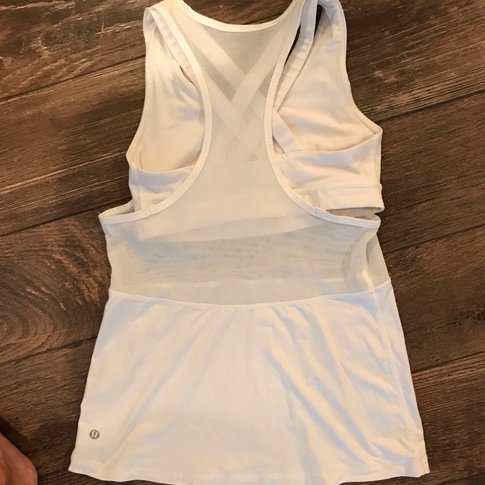 Lululemon white top with built in bra